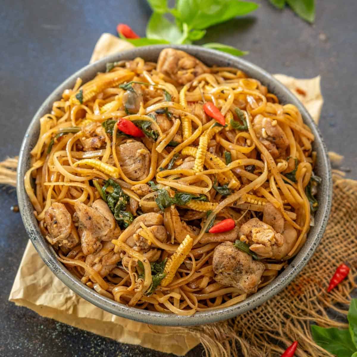 Drunken Noodles (Chicken)