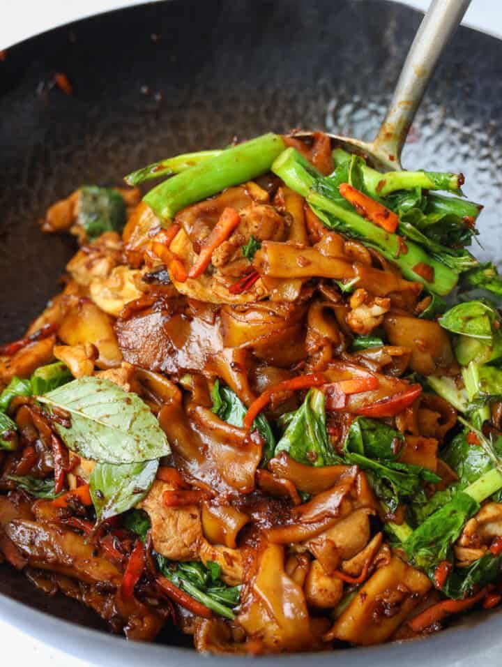 Drunken Noodles (Chicken)